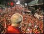 Ato em SP contra a reforma da Previdência terá Lula na Paulista. Ônibus e metrô param